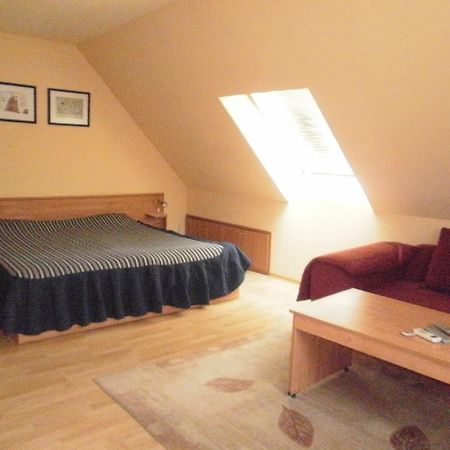 Family Hotel Kredo Sliven ภายนอก รูปภาพ